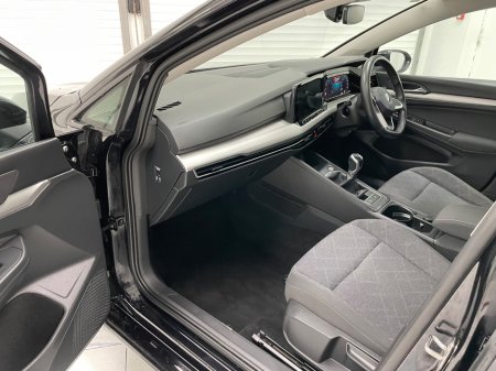 2021 Volkswagen Golf  €23,995 thumbnail