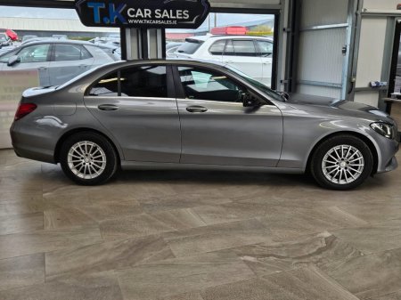 2016 Mercedes-Benz C Class - thumbnail 3