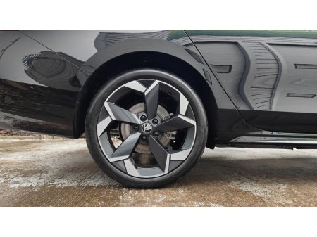 2026 Skoda Superb COMBI SPORTLINE 1.5 PHEV 204 BHP DSG-19" TORCULAR ALLOYS-MASSAGE SEATS-MATRIX LED LIGHTS- €57,950 thumbnail