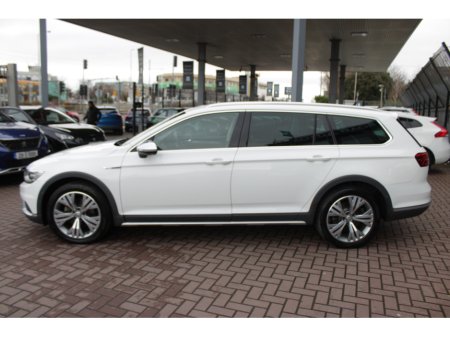 2019 Volkswagen Passat 2.0TDI 150BHP ALLTRACKEDITION 5DR ESTATE AUTOMATIC // STUNNING CAR WITH ONLY 108, 000 KMS // BUY WITH CONFIDENCE AA AND SIMI APPROVED DEALER 2025 // FINANCE ARRANGED // ALL TRADE INS WELCOME // €23,950 thumbnail