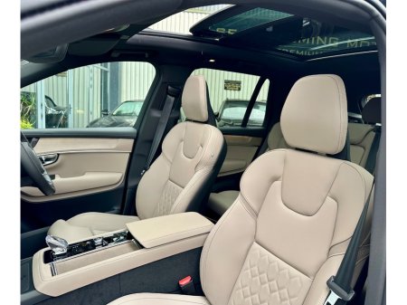 2026 Volvo XC90 - thumbnail 4