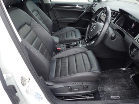 2020 Volkswagen Golf 2.0 TDI Highline Meister Leather seats €23,950 thumbnail