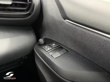 2024 Toyota Yaris - thumbnail 17