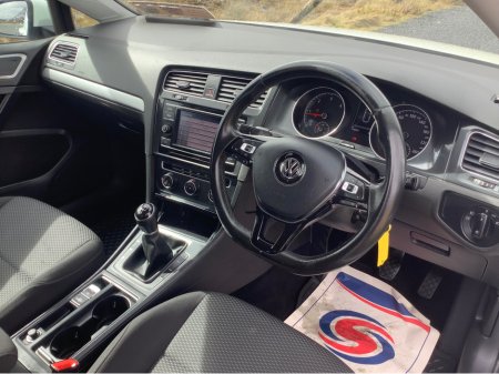 2017 Volkswagen Golf - thumbnail 5