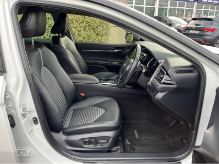 2020 Toyota Camry - thumbnail 10