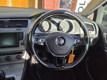 2017 Volkswagen Golf - thumbnail 24