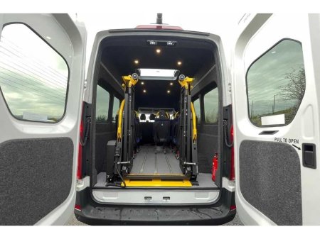 2023 Maxus eDeliver 9 BASE LXH P/V €47,824 thumbnail