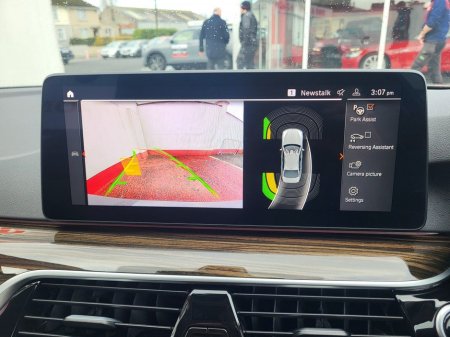 2022 BMW 5 Series 520d xDrive SE (MHT) €39,500 thumbnail