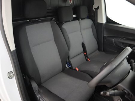 2022 Peugeot Partner - thumbnail 11