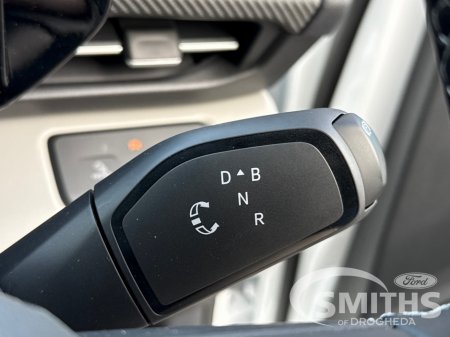 2026 Ford Explorer PREMIUM 77KWH 286PS €45,950 thumbnail