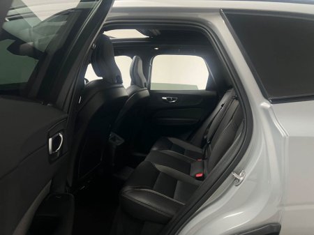 2024 Volvo XC60 PLUS T6 RECHARGE €52,990 thumbnail