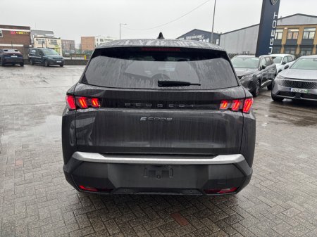 2026 Peugeot 5008 BEV 73kwh 210hp Allure €54,500 thumbnail