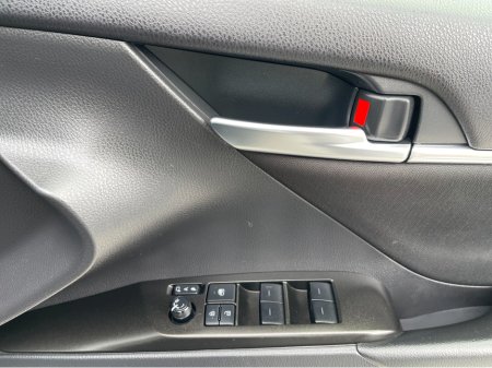 2021 Toyota Camry - thumbnail 16