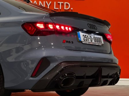 2025 Audi A3 RS 3 TFSI QUATTRO CARBON BLACK thumbnail