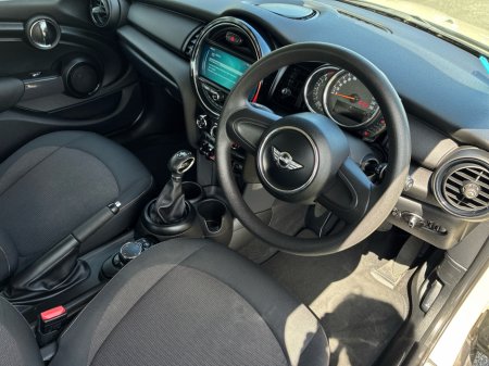 2015 MINI Cooper - thumbnail 6