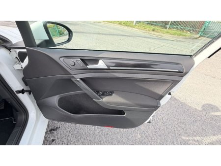 2015 Volkswagen Golf - thumbnail 10