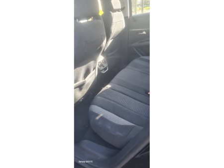 2017 Peugeot 3008 - thumbnail 4