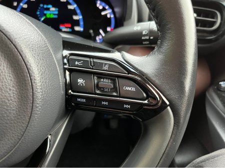 2021 Toyota Yaris Cross Z HYBRID AUTOMATIC 1.5 PETROL //HIGH SPEC//HALF LEATHER HEATED SEATS//HEATED STEERING WHEEL//360 PARKING CAMERAS// €22,950 thumbnail