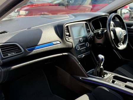 2017 Renault Megane - thumbnail 31