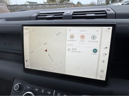 2025 Land Rover Defender P300e X-DYNAMIC SE URBAN SPEC PHEV AUTO €109,950 thumbnail