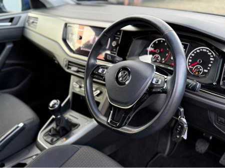 2019 Volkswagen Polo CL 1.0 MANUAL 5SPEED 65HP 5DR €14,950 thumbnail