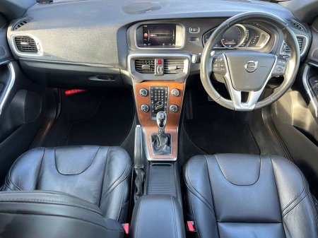 2017 Volvo V40 - thumbnail 10