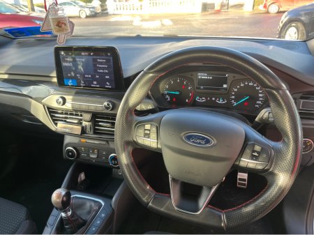 2019 Ford Focus - thumbnail 7