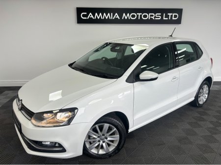 2015 Volkswagen Polo - view 3