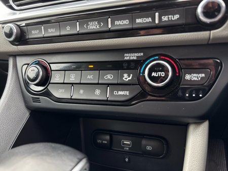 2021 Kia Niro PHEV MY21 TRAILER 5DR A AUTO €22,450 thumbnail