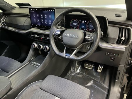 2025 Skoda Kodiaq Sportline IV 1.5TSi PHEV 204BHP - Reversing Camera - Climate Control - Sat Nav - Heated Seats - Keyless Start - Apple CarPlay/Android Auto thumbnail