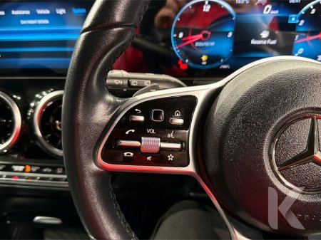 2019 Mercedes-Benz B Class B180 1.4 AUTOMATIC - HALF BLACK LEATHER - FACTORY ALLOY WHEELS - ELECTRIC/HEATED SEAT - REAR CAMERA €24,950 thumbnail