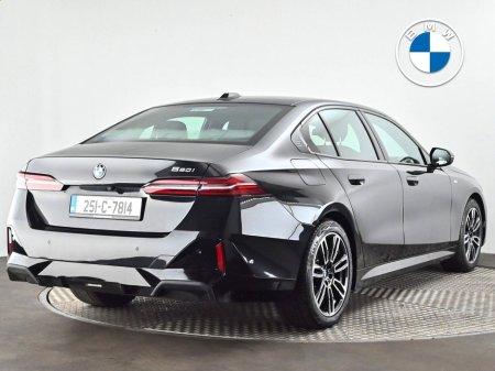 2025 BMW 5 Series - thumbnail 23