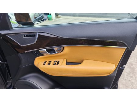 2017 Volvo XC90 2.0 T8 INSCRIPT T-ENG AWD AUTO 5DR TWIN A €29,950 thumbnail