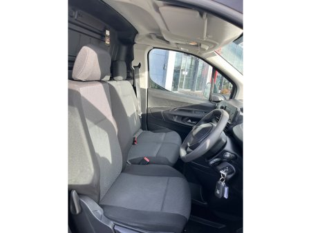 2021 Peugeot Partner  thumbnail