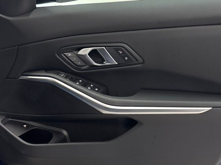 2026 BMW 3 Series - thumbnail 22