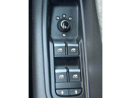 2017 Audi A4 2.0TDI 150HP SE Ultra 18 thumbnail