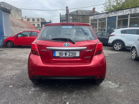 2016 Toyota Yaris - view 4