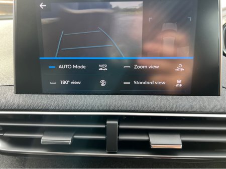 2019 Peugeot 3008 ALLURE 1.5 BLUE HDI 130 6 6.2 4DR €17,900 thumbnail