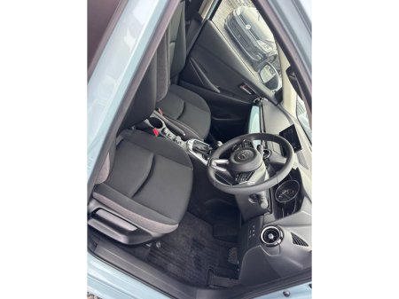 2025 Mazda Mazda2 - thumbnail 6