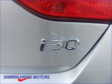 2016 Hyundai i30 1.6 DELUXE 5DR €8,445 thumbnail