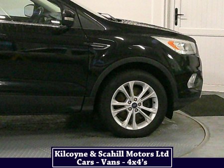 2017 Ford Kuga 2.0 TDCI TITANIUM 2WD 150 150PS 5DR thumbnail