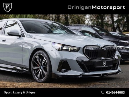 2024 BMW 5 Series - thumbnail 10