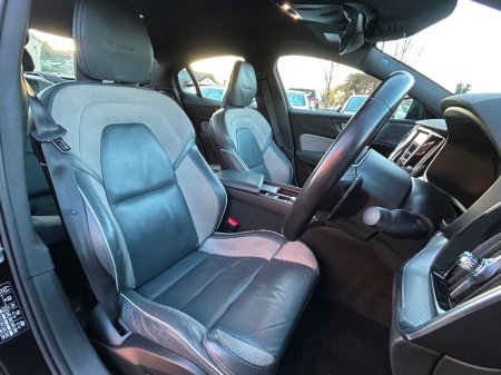2019 Volvo S60 - thumbnail 11