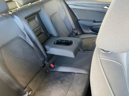 2021 Volkswagen Golf STYLE 2.0 TDI 115HP 5DR thumbnail