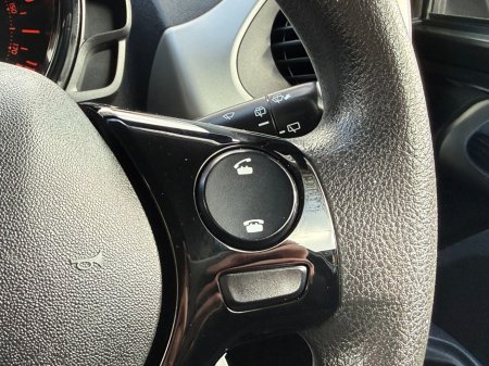 2017 Peugeot 108 - thumbnail 19