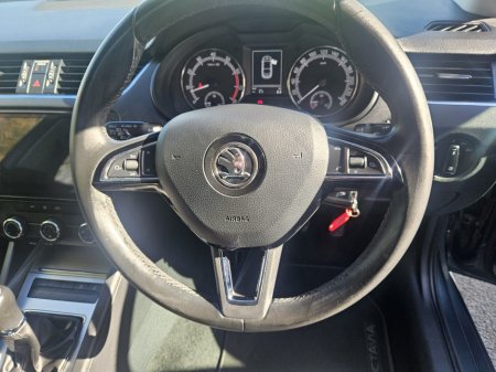 2017 Skoda Octavia - thumbnail 11