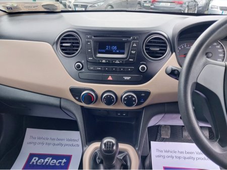 2015 Hyundai i10 - thumbnail 17