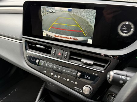 2024 Lexus ES 300 H F SPORT ES 300H 4DR AUTO €48,950 thumbnail