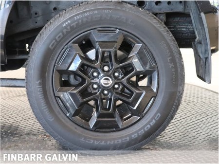 2021 Nissan Navara  thumbnail