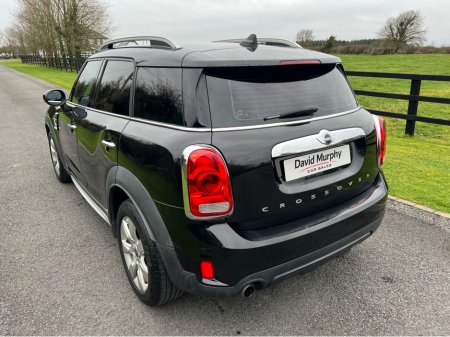 2016 MINI Cooper Crossover €15,950 thumbnail
